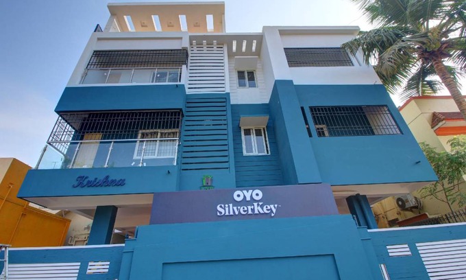 Vadapalani Hotel | Hotel ∙ 2 guests