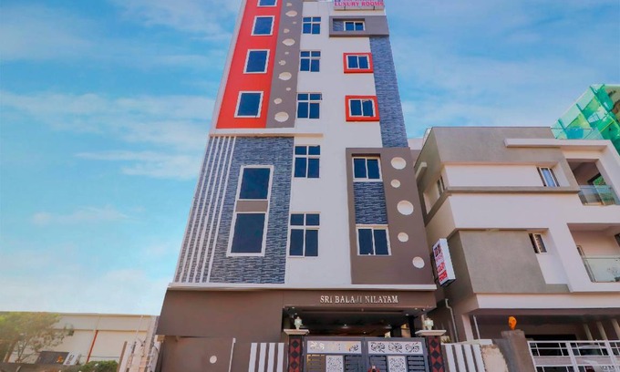 Manikonda Hotel | Hotel ∙ 3 guests