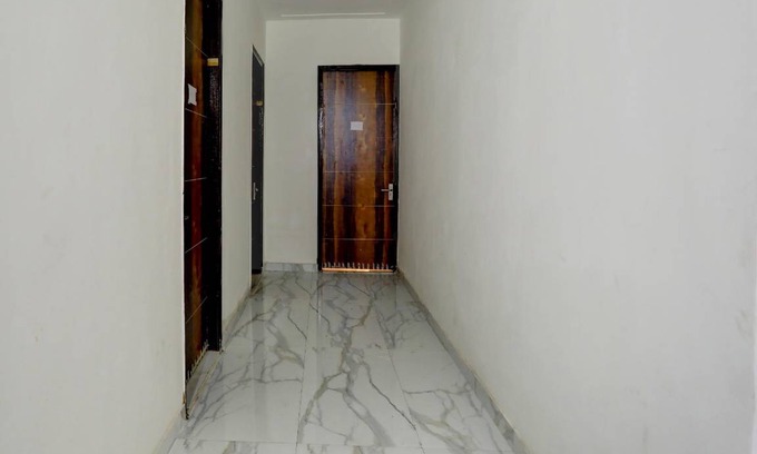 Ghaziabad Hotel | Hotel ∙ 3 guests