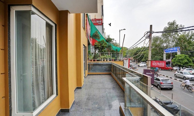 Pashim Vihar Hotel | Hotel ∙ 3 guests