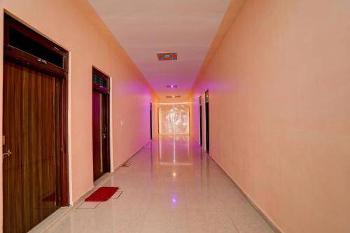 Ghaziabad Hotel | Hotel ∙ 3 guests