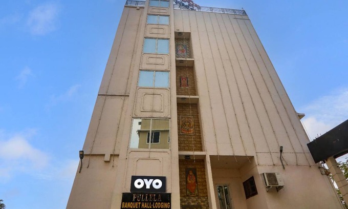 Karimnagar Hotel | Hotel ∙ 3 guests