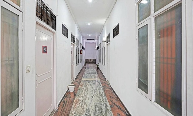 Ghaziabad Hotel | Hotel ∙ 3 guests