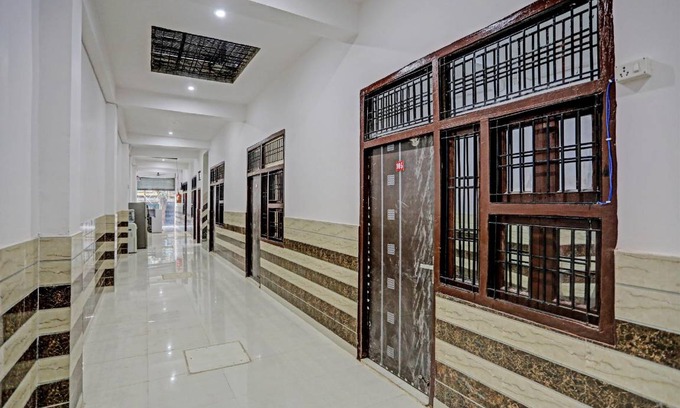 Noida Hotel | Hotel ∙ 3 guests