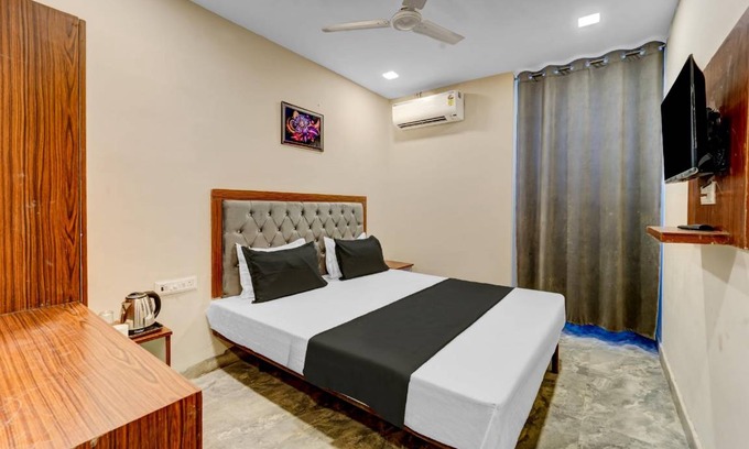 Patna Hotel | Hotel ∙ 3 guests