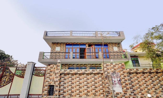 Noida Hotel | Hotel ∙ 3 guests