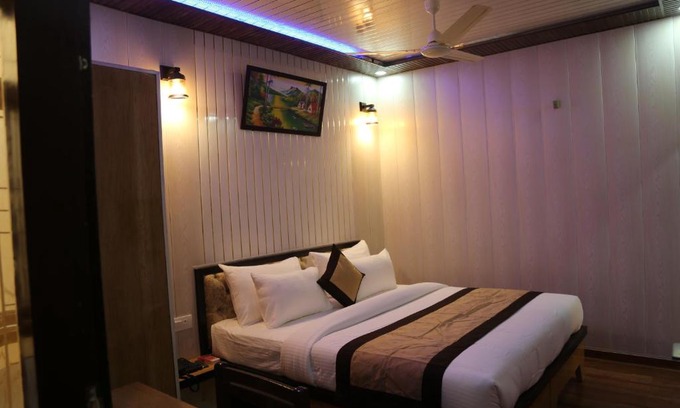 Durgapura Hotel | hotel bamboo castle