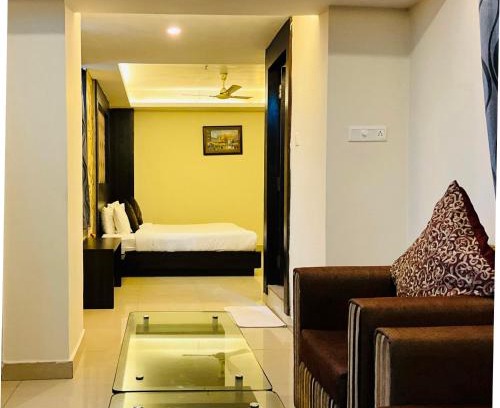 Civil Lines Hotel | Hotel Galaxy