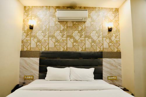 Ujjain Hotel | hotel Holiday inn