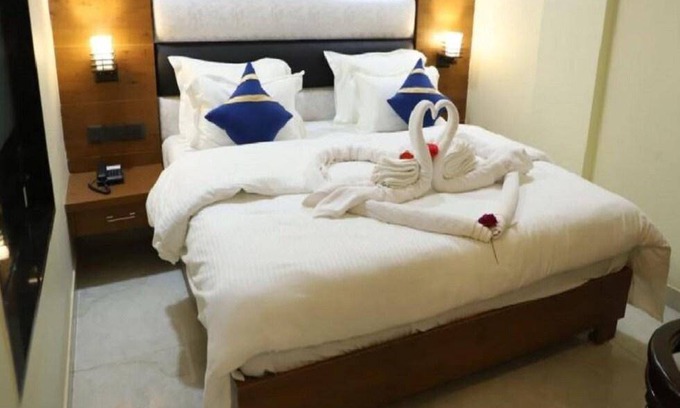 Ballia Hotel | Hotel