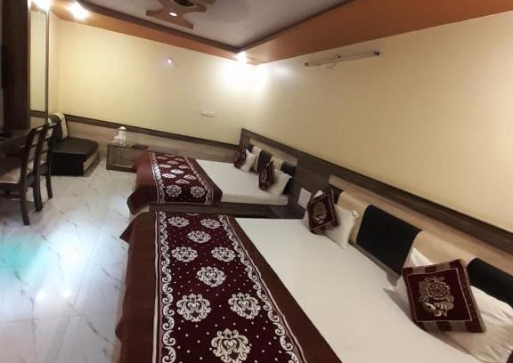 Subhash Nagar Hotel | Hotel Metro Inn