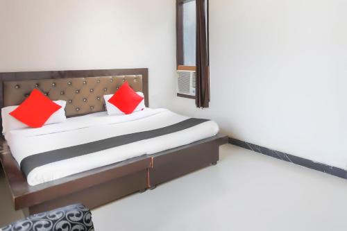 Noida Hotel | Hotel O GRANDEUR HOTEL