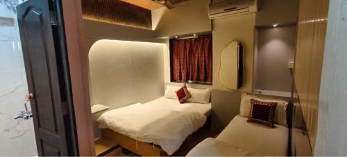 Wellington Pier Hotel | Hotel Regal Plaza