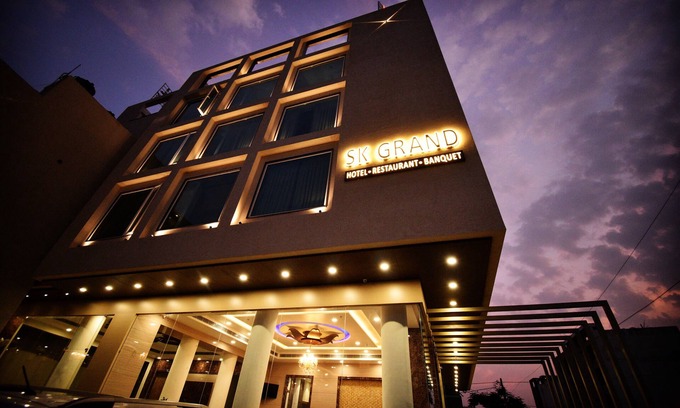 Tonk Road Hotel | Hotel SK Grand