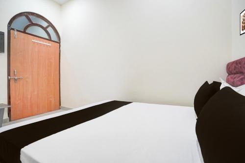 Allahabad Hotel | Hotel White House