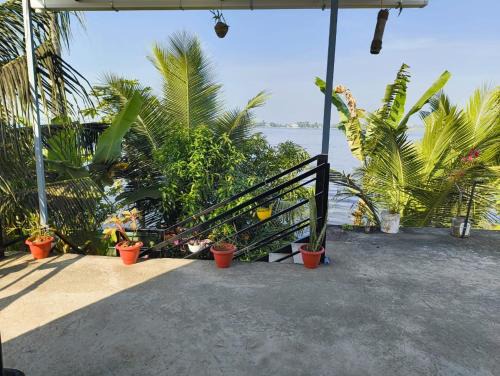 Alappuzha Hostel | Kathoo's Lakeview Homestay