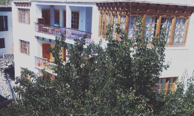 Leh House | Larchang Guest House