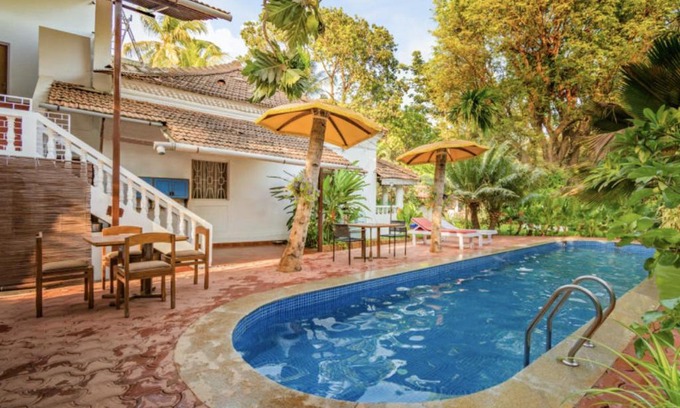 Candolim Apartment | Lavish Studio with a pool, near Candolim Beach