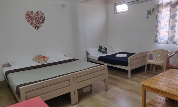 Mahabalipuram Beach House | LD home stay & Residency
