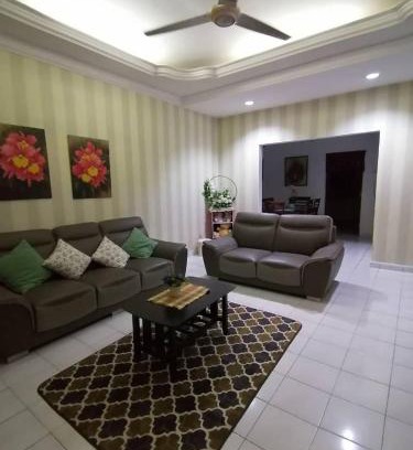 Puchong House | Orked Aeridina Homestay Puchong