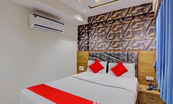 Bopal Hotel | OYO Flagship Hotel Pleasant Villa