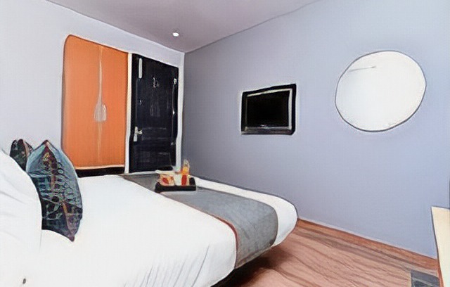 Chhatarpur Hotel | OYO Townhouse 099 Chattarpur
