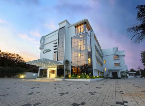 Adur Hotel | Park Residency Adoor