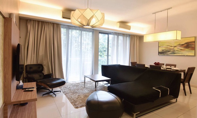 Golden Triangle Apartment | Pet Friendly, 3BR Apt KL, Bathtub & Parking