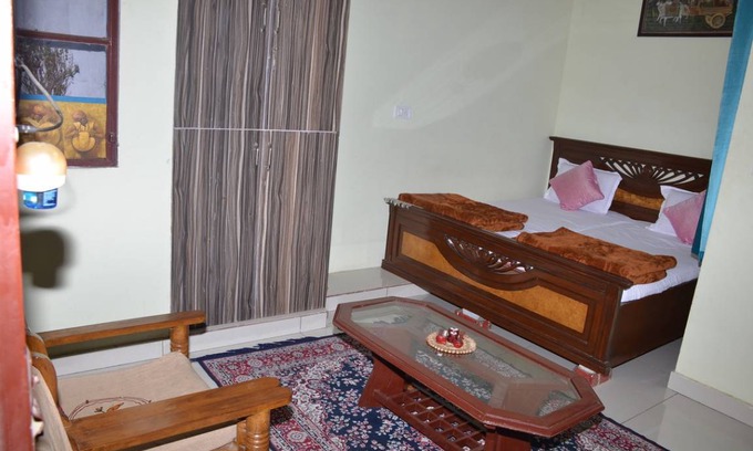 Vaishali Nagar Resort | Private room ∙ 2 guests