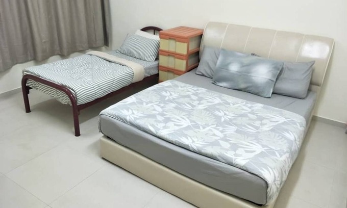 Bandar Sungai Long Resort | Private room ∙ 3 guests
