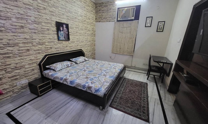 Kirti Nagar Resort | Private room ∙ 2 guests