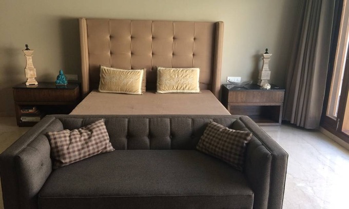 DLF City Resort | Private room ∙ 2 guests