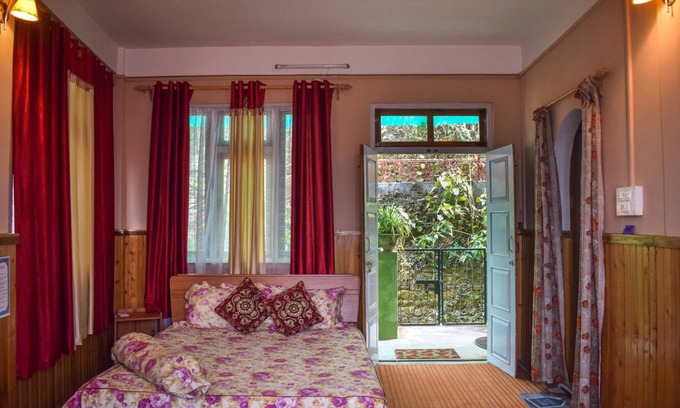 Mirik Resort | Private room ∙ 3 guests