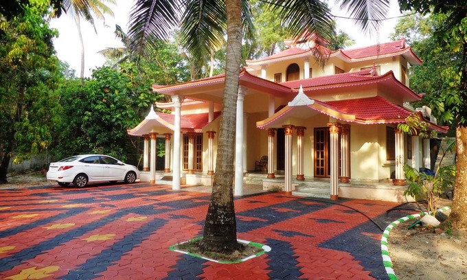 Cherthala Resort | Private room ∙ 4 guests