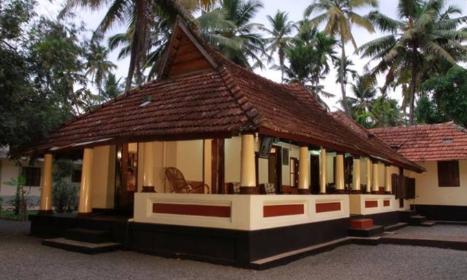 Alappuzha Resort | Private room ∙ 5 guests