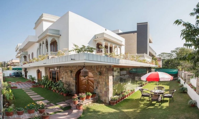 Civil Lines Resort | Private room ∙ 2 guests