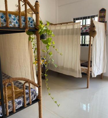 Arambol Hostel | Shiva Retreats Stay with Yoga Retreats & all Foods Included at Arambol Goa