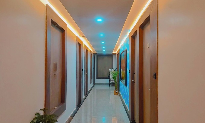 Ayodhya Hotel | Sitaynam Hotel & Resort-Infront RAM Temp