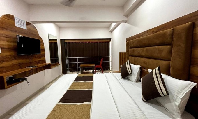 Ahmedabad Hotel | STAR HOTEL