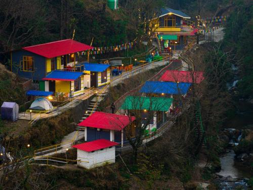 Mussoorie Hostel | The Hosteller Mussoorie By the Streamside, Kempty