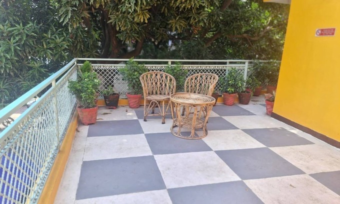 Gomti Nagar Hostel | The Nomad Cave