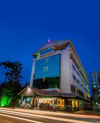 Palarivattom Resort | The Renai Cochin
