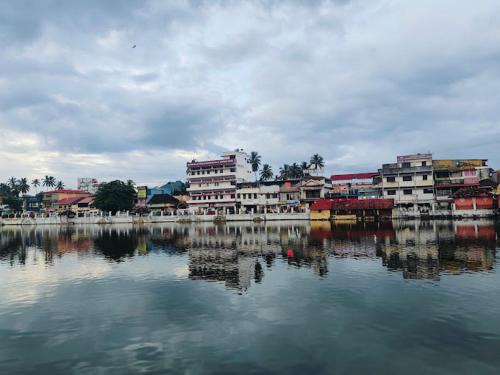 Thiruvananthapuram House | VASUDEVA VILASAM Health Retreat