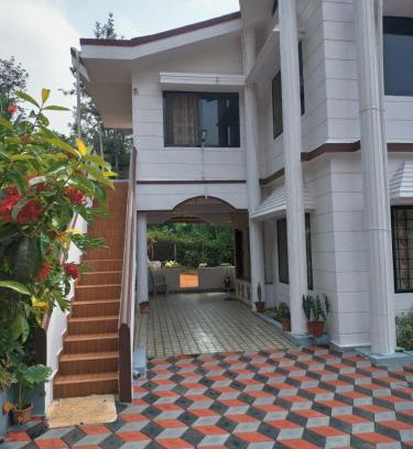 Madikeri Apartment | White bunglow coorg
