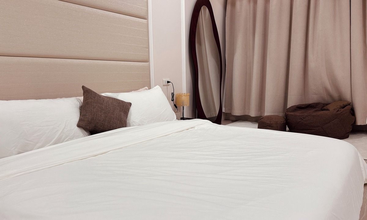 Datong Apartment | 3 minutes to taoyaun airport MRT / 5mins to night market! 6 people max apartment
