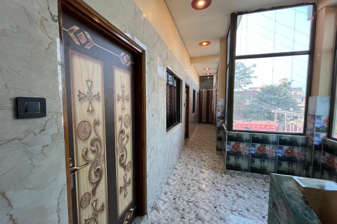 Varanasi Bed & Breakfast | SDM Guest house & Banquet Hall