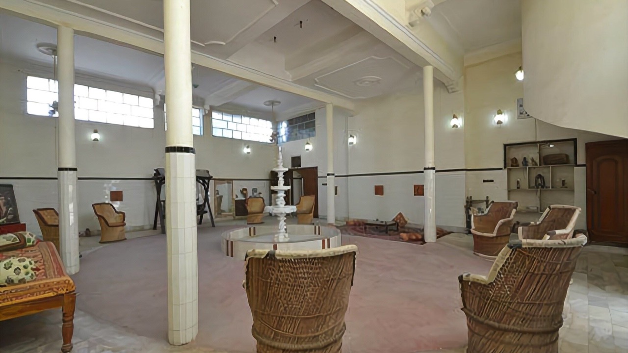 Photo of Livingroom in Pink City