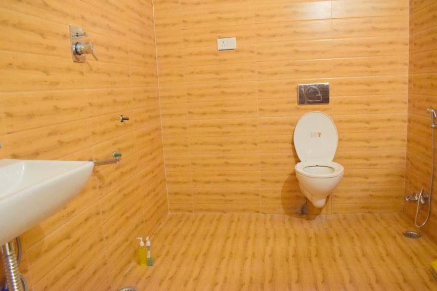 Photo of Bathroom in C-Scheme