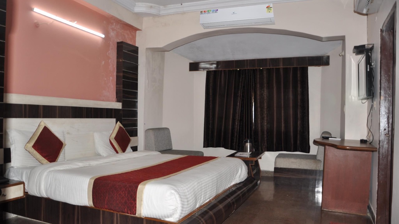 Photo of Bedroom in Mount Abu