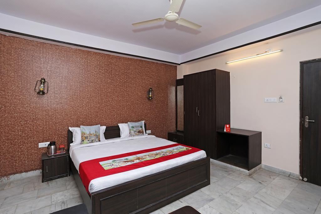 Photo of Bedroom in Raja Park